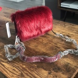 Faux furr trim chain crossbody bag